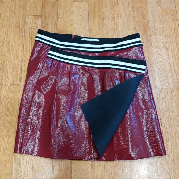 💥HOT ITEM💥 Patent Leather Varsity Skirt in Maroon - Picture 8 of 12